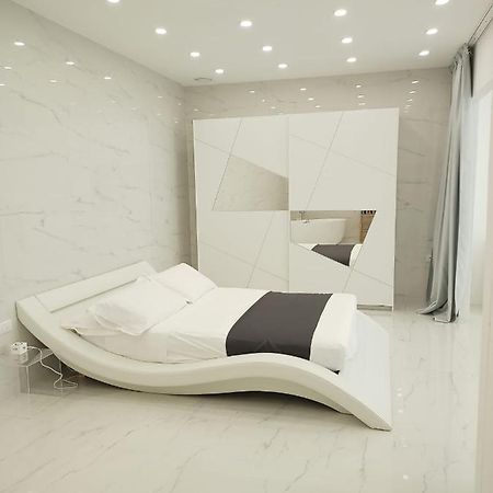 Elegant basement Suite Orosei Extérieur photo