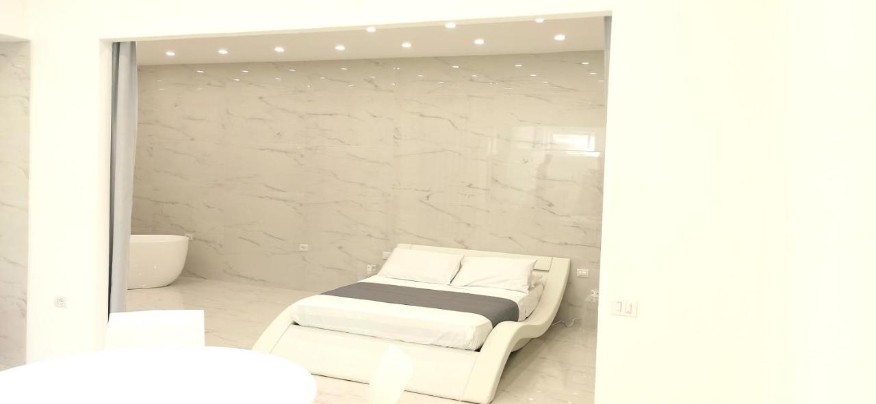 Elegant basement Suite Orosei Extérieur photo
