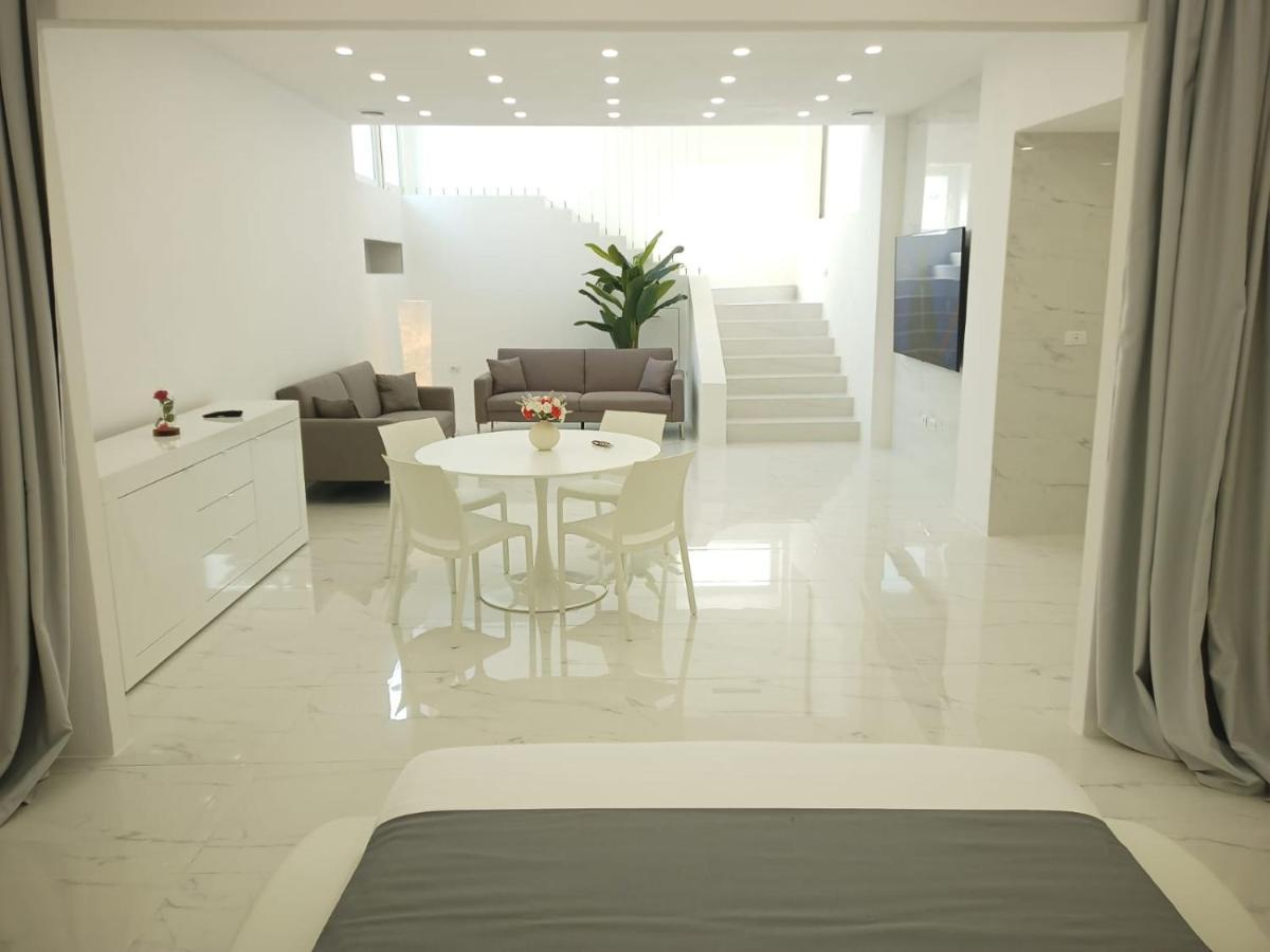 Elegant basement Suite Orosei Extérieur photo