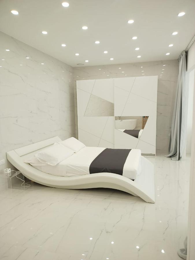 Elegant basement Suite Orosei Extérieur photo