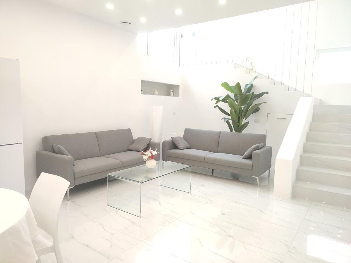 Elegant basement Suite Orosei Extérieur photo